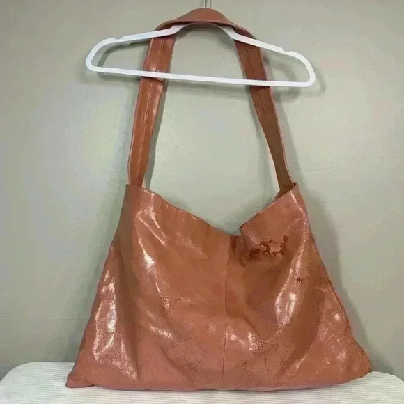 Free People patent perfect carryall bag in pink. thick strap patent leather - Picture 3 of 15